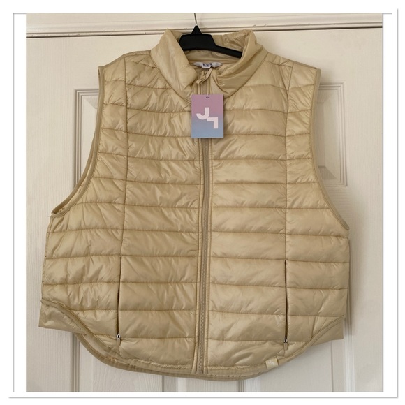 Women’s Quilted Puffer Vest Joylab - Picture 2 of 4